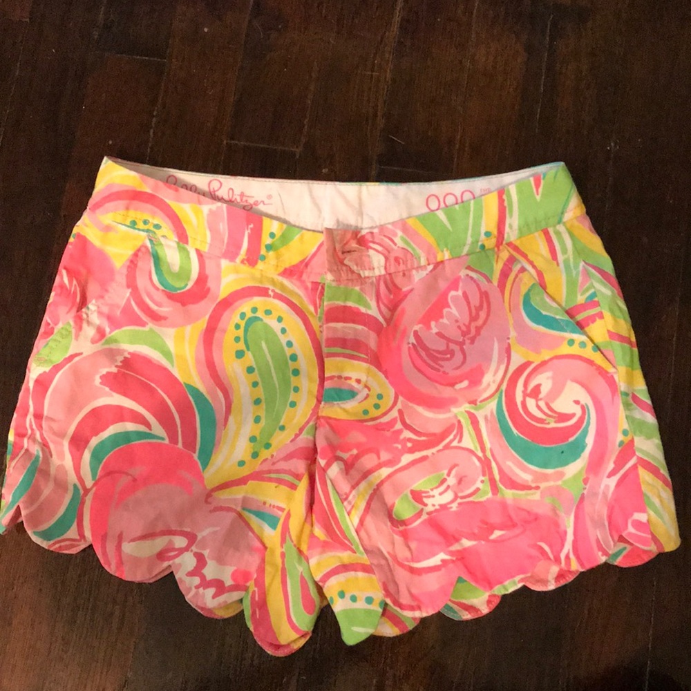 Lily Pulitzer scalloped shorts